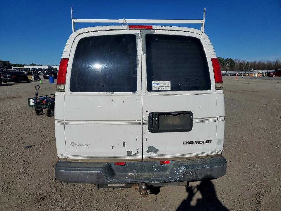 Auction sale of the 1998 Chevrolet Express G1500, vin: 1GBFG15R9W1106490, lot number: 77188545