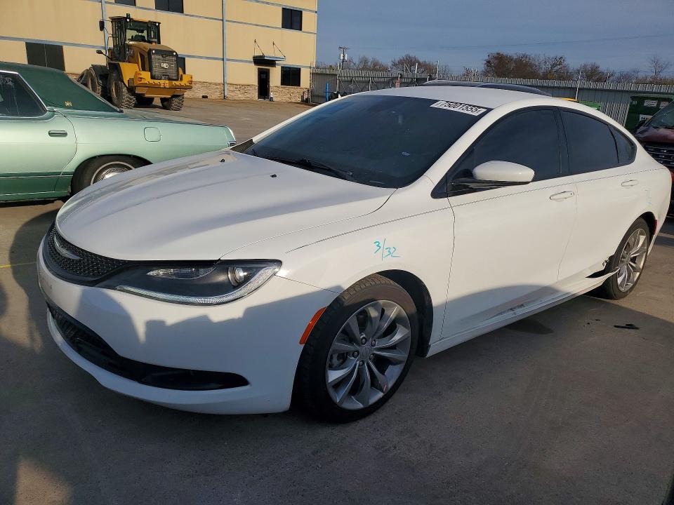 75001555 :رقم المزاد ، 1C3CCCBB3GN185103 vin ، 2016 Chrysler 200 مزاد بيع
