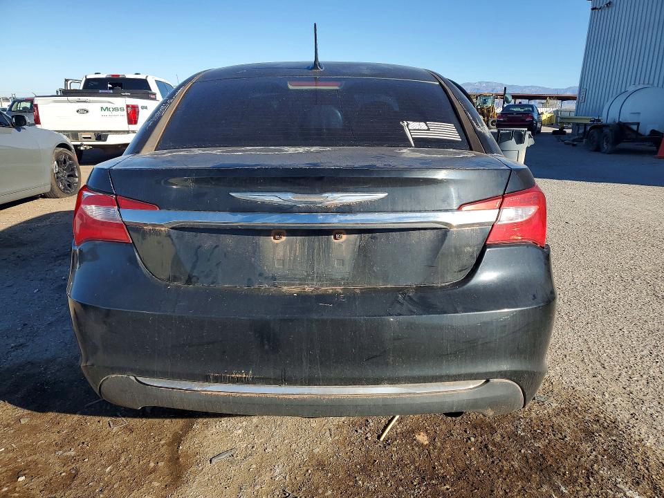 76005725 :رقم المزاد ، 1C3CCBBB4DN695210 vin ، 2013 Chrysler 200 مزاد بيع