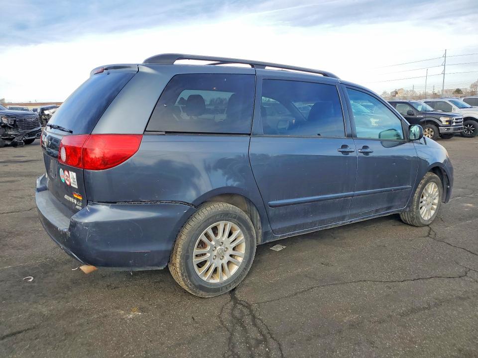 2010 Toyota Sienna მანქანა იყიდება აუქციონზე, vin: 5TDJK4CC4AS029186, აუქციონის ნომერი: 78103035