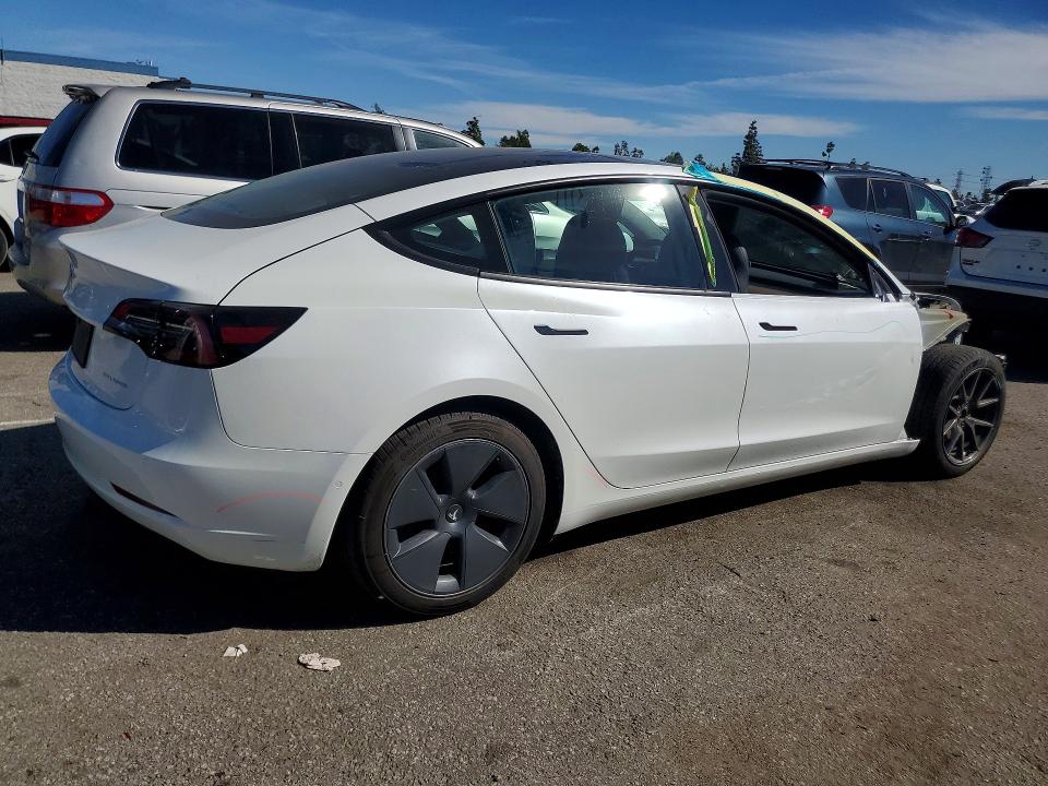 79098645 :رقم المزاد ، 5YJ3E1EB6NF180575 vin ، 2022 Tesla Model 3 مزاد بيع