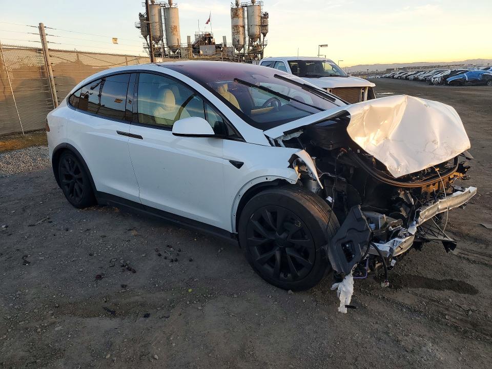 2023 Tesla Model X მანქანა იყიდება აუქციონზე, vin: 7SAXCBE56PF417708, აუქციონის ნომერი: 78681635
