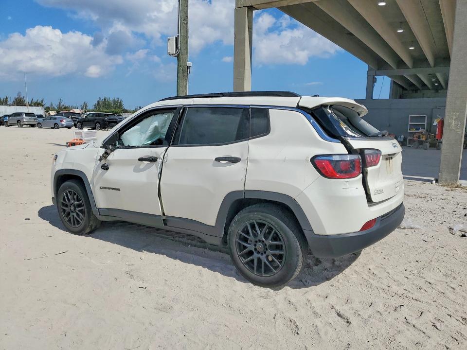 77075455 :رقم المزاد ، 3C4NJCBB0KT637270 vin ، 2019 Jeep Compass مزاد بيع