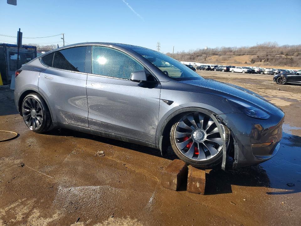 2022 Tesla Model Y მანქანა იყიდება აუქციონზე, vin: 7SAYGDEF1NF452442, აუქციონის ნომერი: 76623965