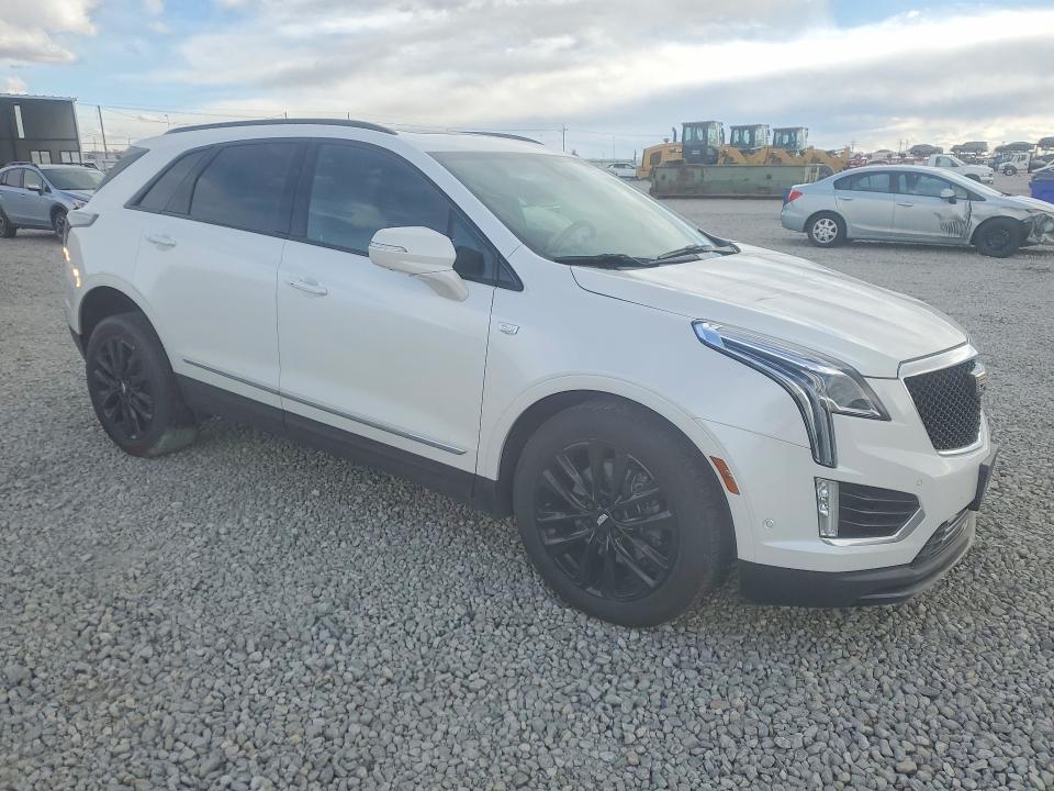 77441555 :رقم المزاد ، 1GYKNGRS9MZ175608 vin ، 2021 Cadillac Xt5 مزاد بيع