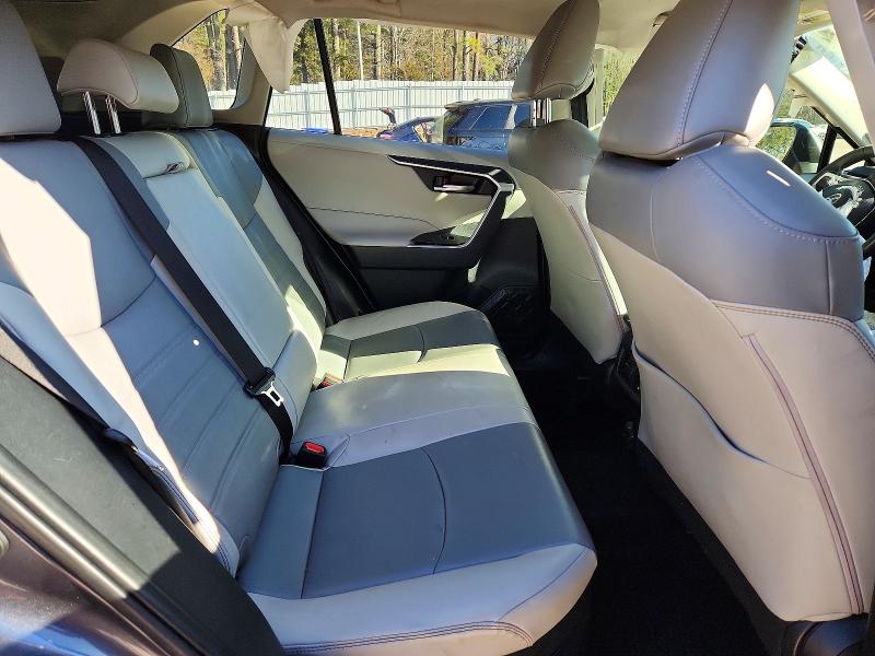 Продажа на аукционе авто 2021 Toyota Rav4 Hybrid, vin: JTMB6RFV8MD039318, номер лота: 78779215