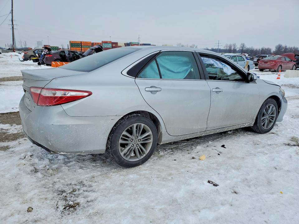 Aukcja sprzedaży 2015 Toyota Camry, vin: 4T1BF1FK4FU892711, numer aukcji: 76115125
