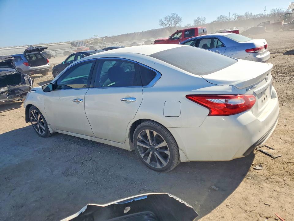 Продаж на аукціоні авто 2016 Nissan Altima, vin: 1N4AL3AP1GN383149, номер лоту: 76429035