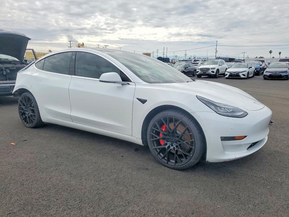78474595 :رقم المزاد ، 5YJ3E1EB8KF393748 vin ، 2019 Tesla Model 3 مزاد بيع