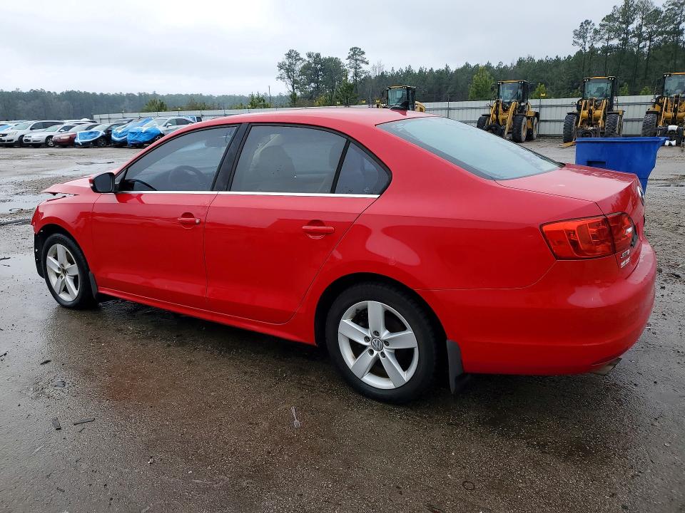 76203315 :رقم المزاد ، 3VWLL7AJ3DM421442 vin ، 2013 Volkswagen Jetta مزاد بيع