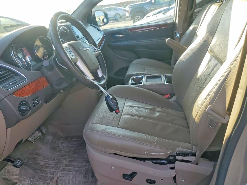 76173965 :رقم المزاد ، 2C4RC1BG6FR739628 vin ، 2015 Chrysler Town & Country مزاد بيع