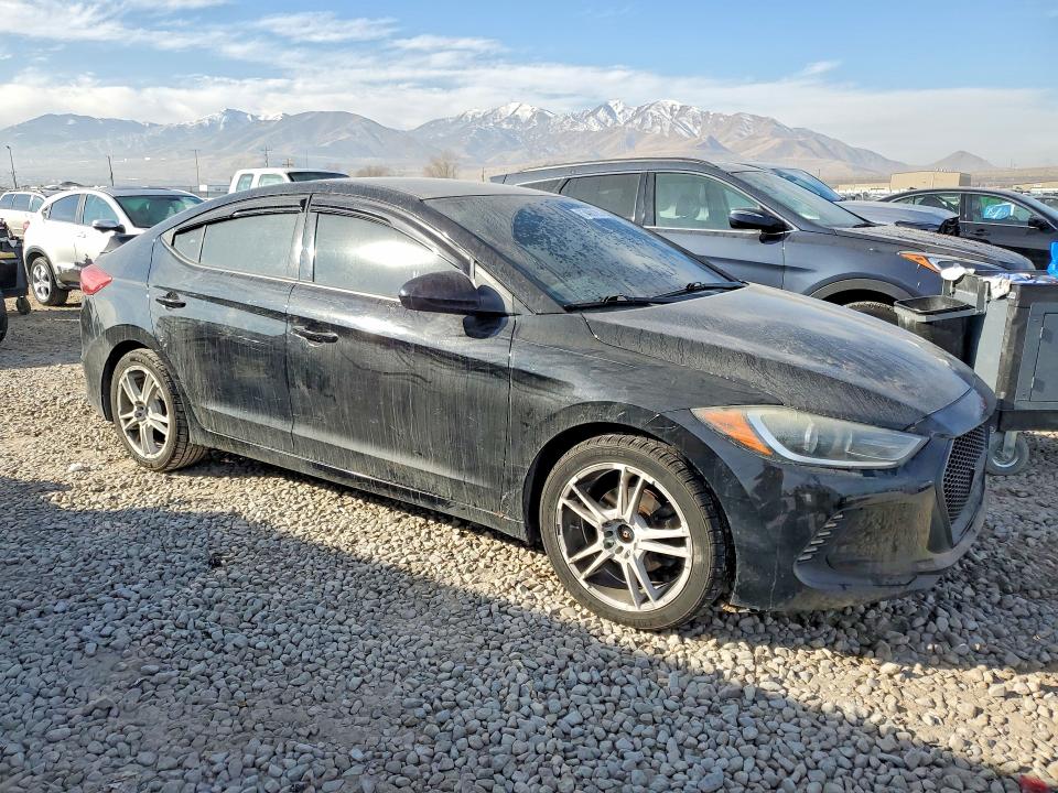 2017 Hyundai Elantra მანქანა იყიდება აუქციონზე, vin: 5NPD84LF8HH152611, აუქციონის ნომერი: 76406105