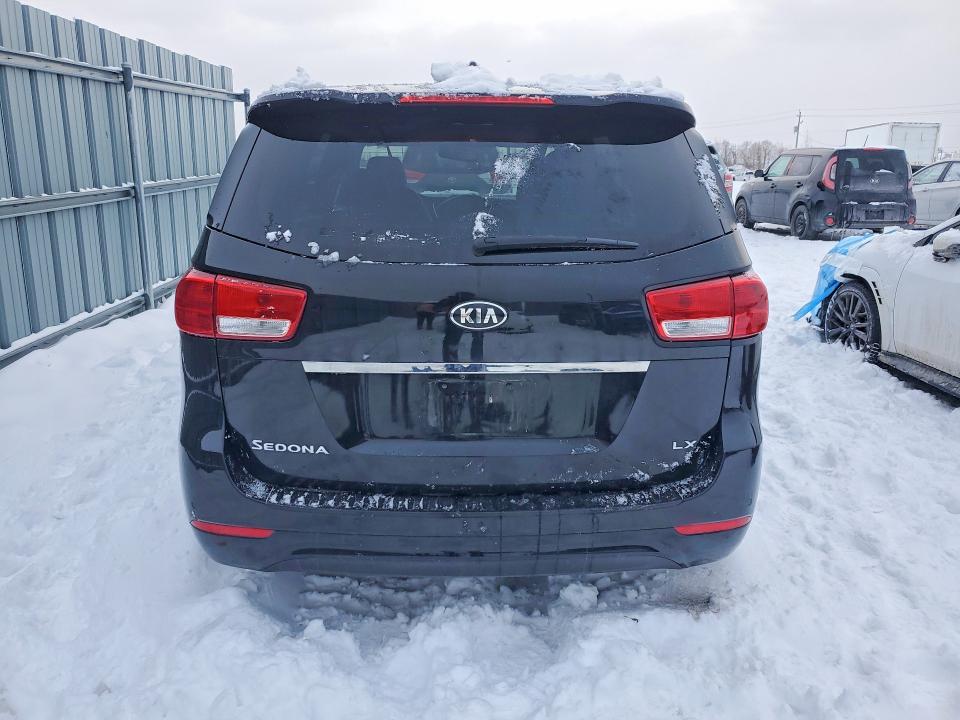76058975 :رقم المزاد ، KNDMB5C1XH6270973 vin ، 2017 Kia Sedona مزاد بيع