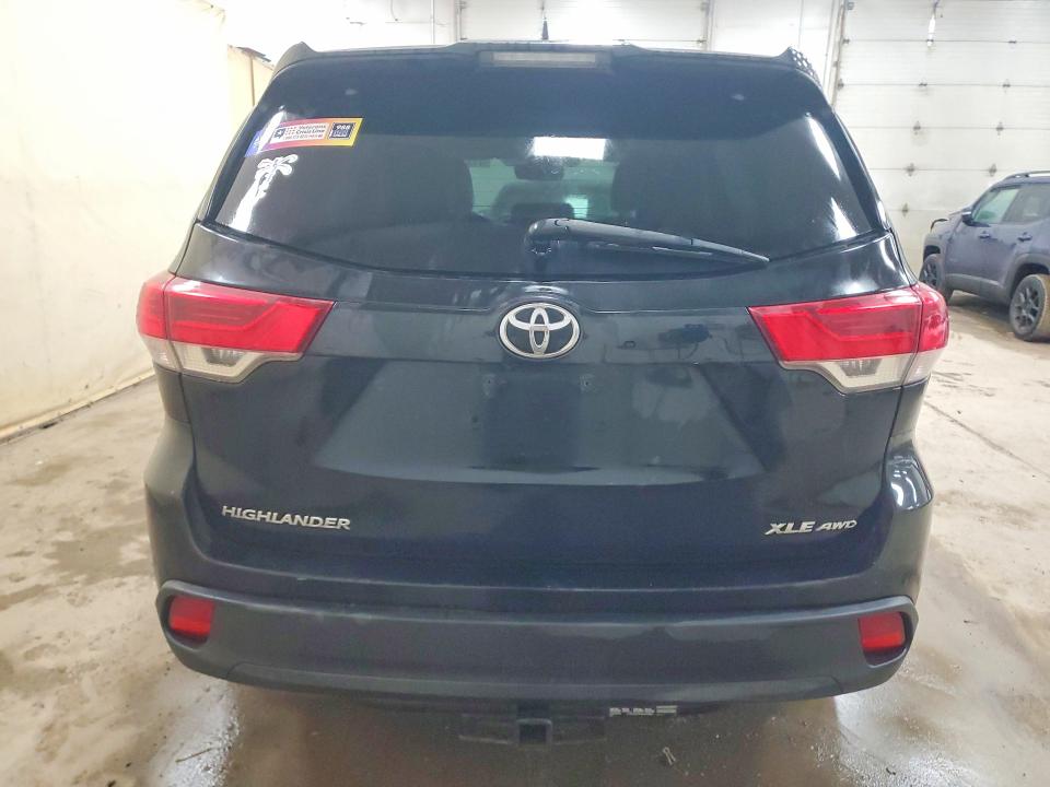 77315605 :رقم المزاد ، 5TDJZRFHXHS430803 vin ، 2017 Toyota Highlander مزاد بيع