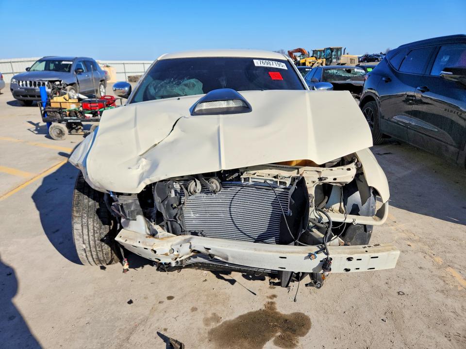 76987195 :رقم المزاد ، 2C3CA5CV1AH329435 vin ، 2010 Chrysler 300 مزاد بيع