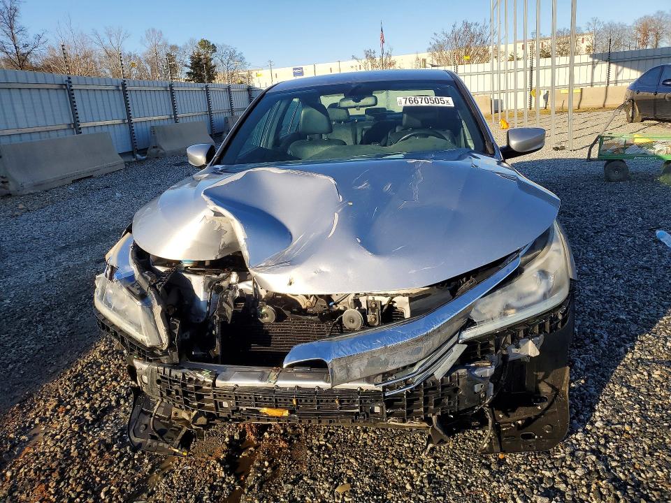 2017 Honda Accord მანქანა იყიდება აუქციონზე, vin: 1HGCR2F11HA097473, აუქციონის ნომერი: 76670505