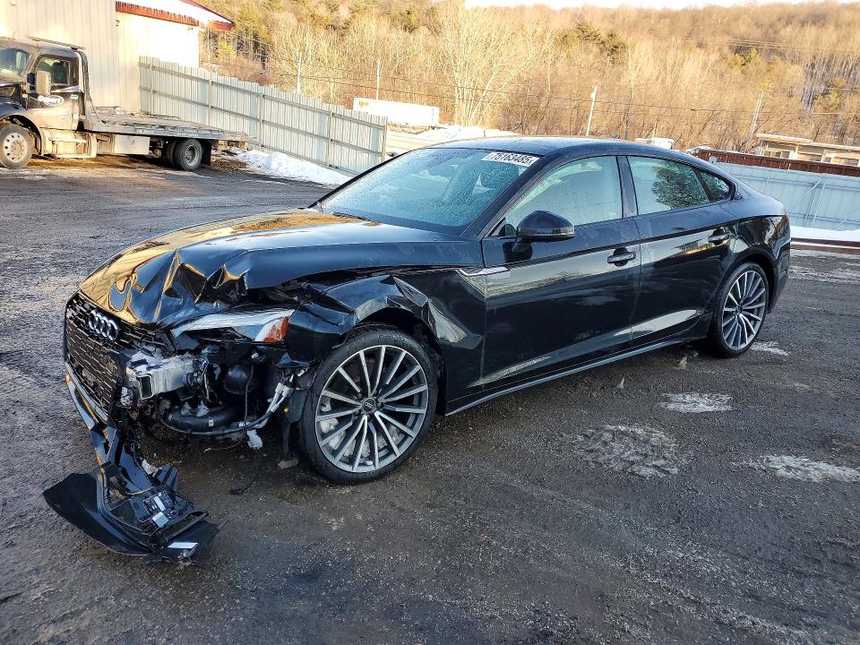 75163485 :رقم المزاد ، WAUCBCF57NA027156 vin ، 2022 Audi A5 مزاد بيع