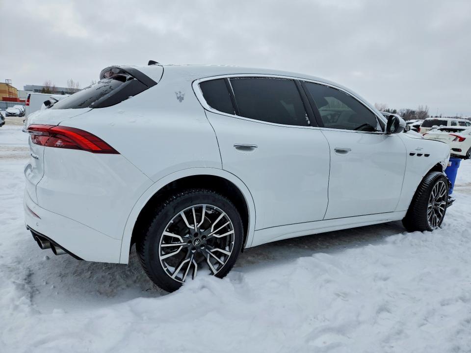 2023 Maserati Grecale მანქანა იყიდება აუქციონზე, vin: ZN682AVA3P7429072, აუქციონის ნომერი: 74847005