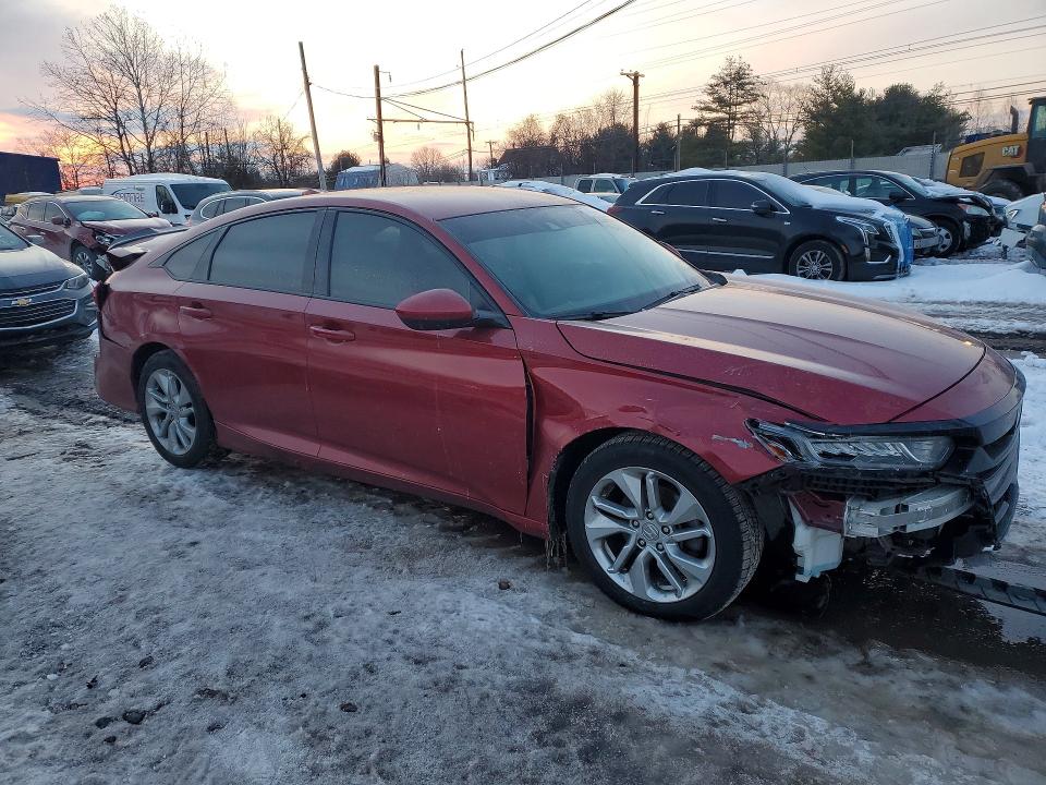74244445 :رقم المزاد ، 1HGCV1F18KA014232 vin ، 2019 Honda Accord مزاد بيع