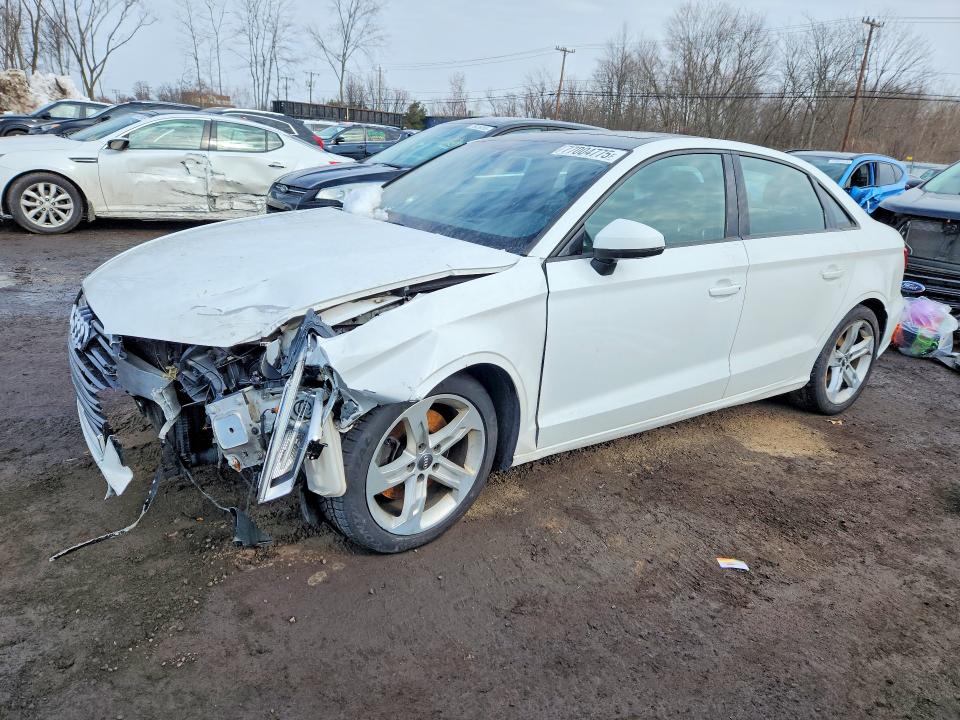 77004775 :رقم المزاد ، WAUB8GFF3H1053073 vin ، 2017 Audi A3 مزاد بيع