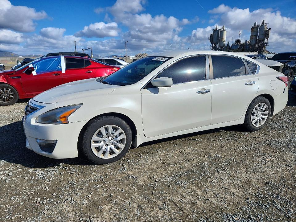 Auction sale of the 2015 Nissan Altima, vin: 1N4AL3AP0FC464881, lot number: 77991065