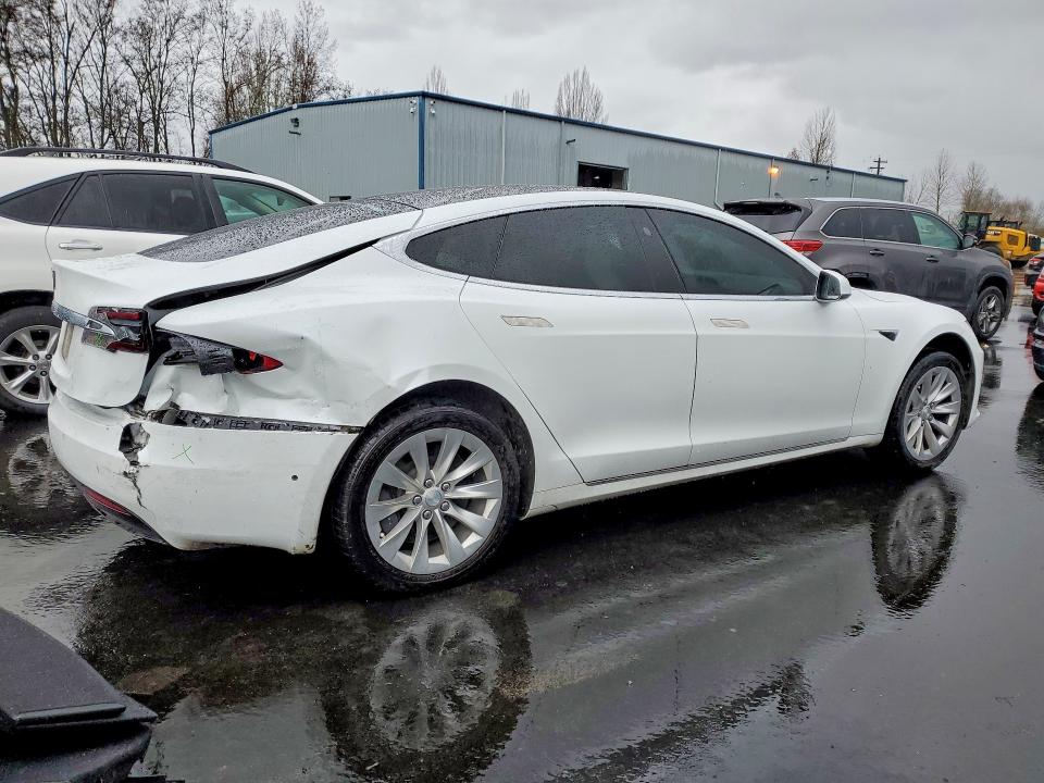 Продаж на аукціоні авто 2018 Tesla Model S, vin: 5YJSA1E22JF269724, номер лоту: 76792605