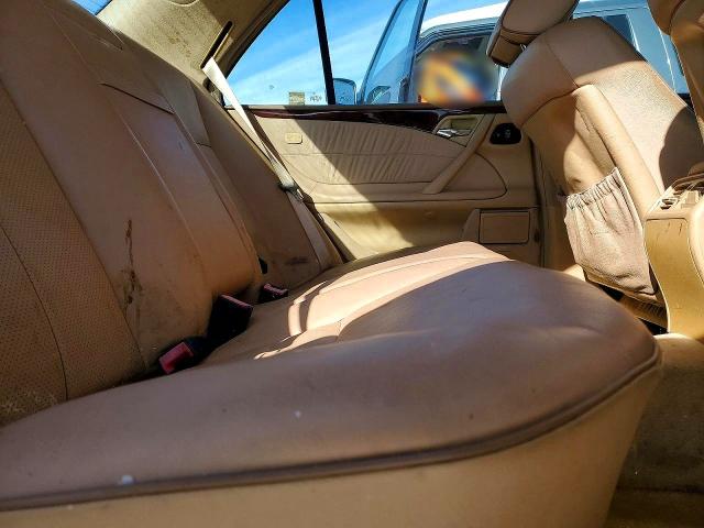 Auction sale of the 2000 Mercedes-benz E, vin: WDBJF65J1YB103059, lot number: 74820565