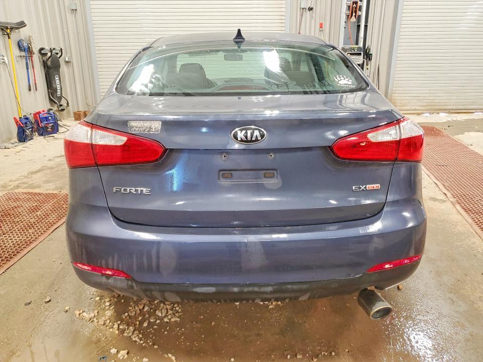 78107005 :رقم المزاد ، KNAFX4A88F5385494 vin ، 2015 Kia Forte Ex 4d Sedan مزاد بيع