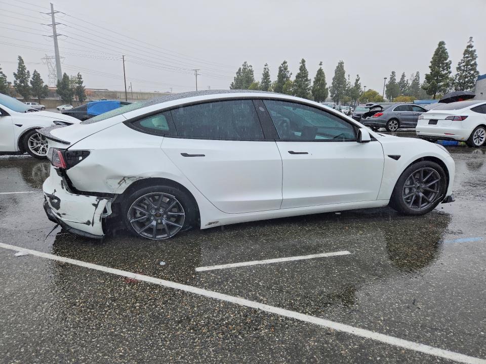 2023 Tesla Model 3 მანქანა იყიდება აუქციონზე, vin: 5YJ3E1EAXPF711142, აუქციონის ნომერი: 77643205