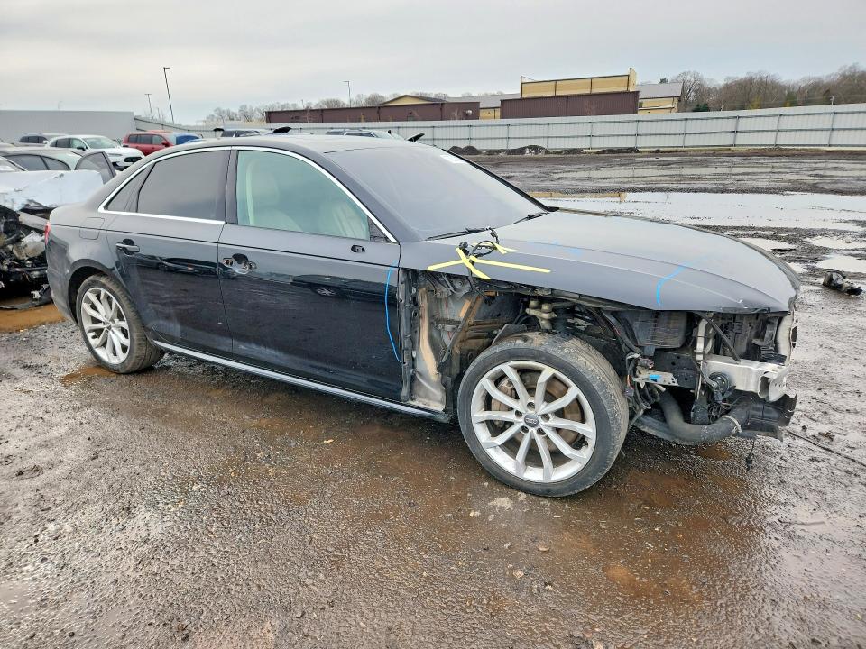 Продажа на аукционе авто 2019 Audi A4, vin: WAUENAF43KA015500, номер лота: 77317295