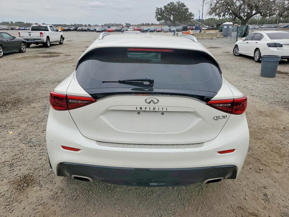 79550135 :رقم المزاد ، SJKCH5CP2JA004989 vin ، 2018 Infiniti Qx30 مزاد بيع