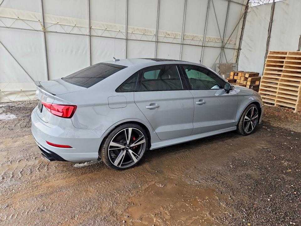 Продажа на аукционе авто 2018 Audi Rs3, vin: WUABWGFF0J1904621, номер лота: 77907905