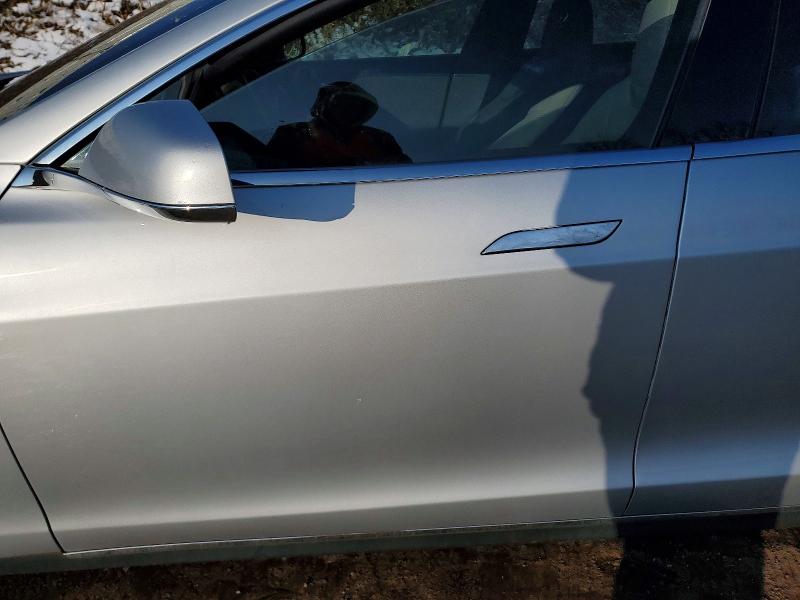 Продажа на аукционе авто 2015 Tesla Model S, vin: 5YJSA1E4XFF116419, номер лота: 79233635
