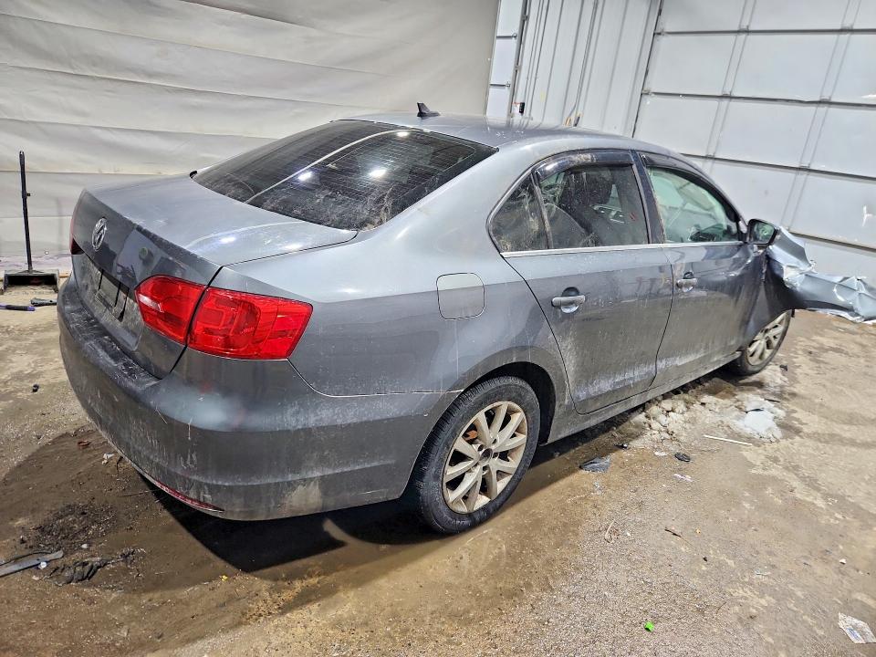 77183295 :رقم المزاد ، 3VWDX7AJ4DM260222 vin ، 2013 Volkswagen Jetta مزاد بيع