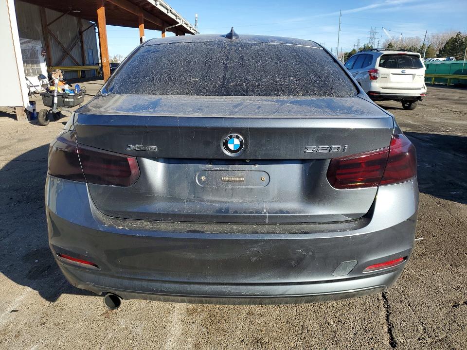 Продаж на аукціоні авто 2018 Bmw 320, vin: WBA8E5G56JNU45900, номер лоту: 76206215