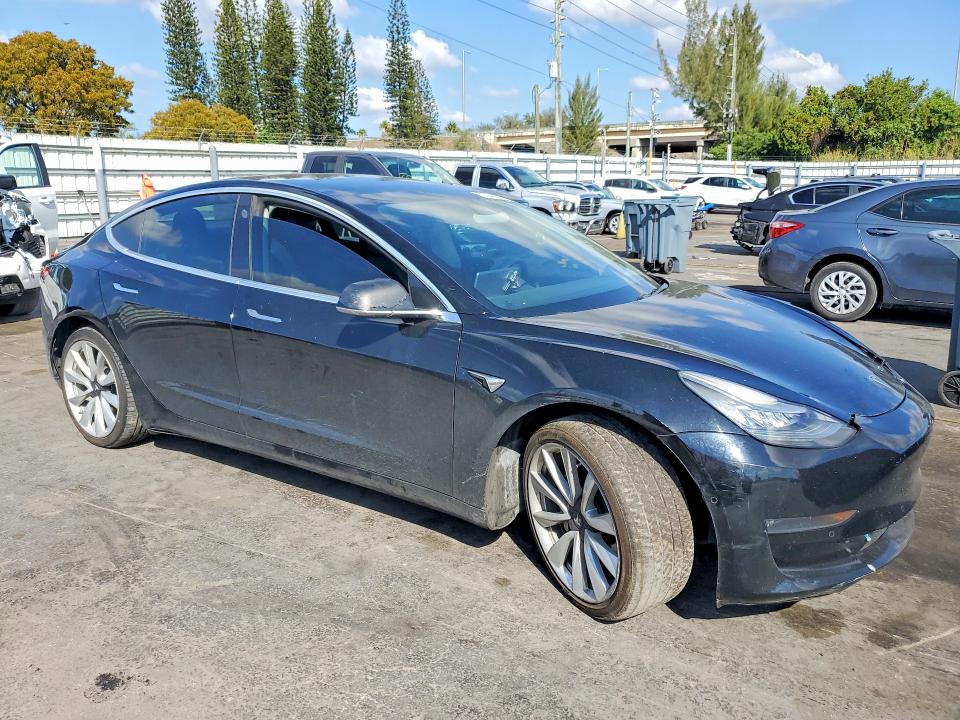 2018 Tesla Model 3 მანქანა იყიდება აუქციონზე, vin: 5YJ3E1EA0JF176233, აუქციონის ნომერი: 78264725