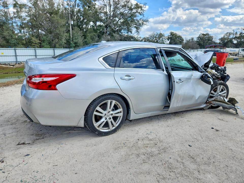 Продажа на аукционе авто 2016 Nissan Altima, vin: 1N4BL3AP8GC253868, номер лота: 77952005