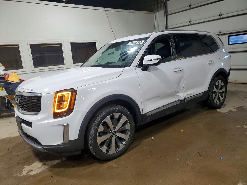 Продажа на аукционе авто 2022 Kia Telluride, vin: 5XYP34HC8NG300270, номер лота: 76351195