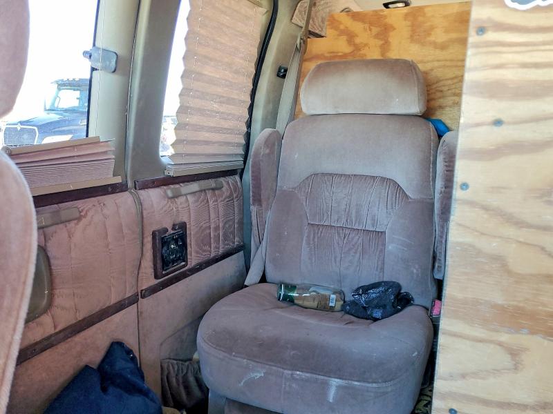 Auction sale of the 1998 Chevrolet Express G1500, vin: 1GBFG15R9W1106490, lot number: 77188545