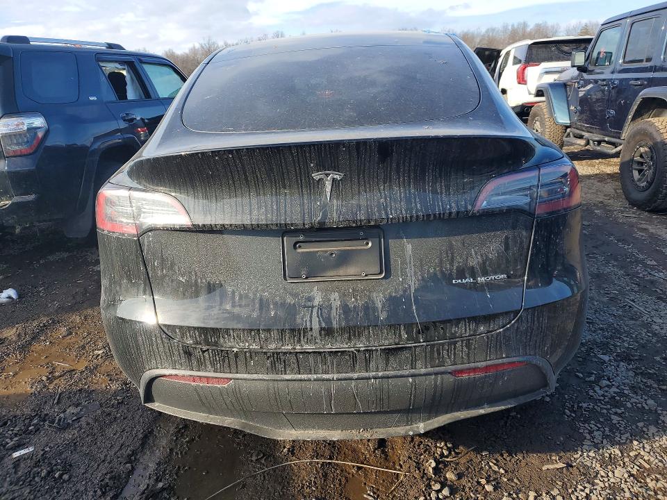 Продаж на аукціоні авто 2024 Tesla Model Y, vin: 7SAYGDEE2RA331039, номер лоту: 76881535