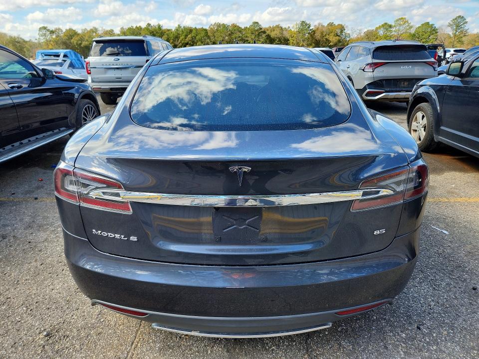 74360135 :رقم المزاد ، 5YJSA1E10FF116595 vin ، 2015 Tesla Model S مزاد بيع