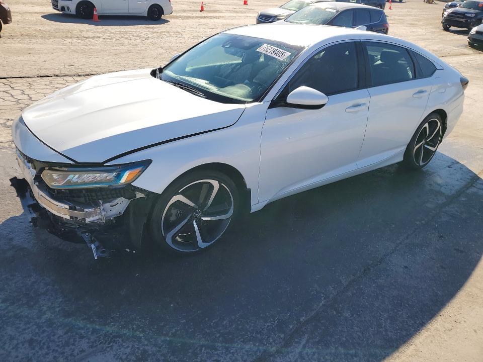 Auction sale of the 2019 Honda Accord, vin: 1HGCV1F38KA045305, lot number: 75219405