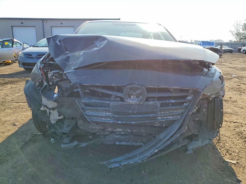 55820686 :رقم المزاد ، 3MZBM1V74FM142119 vin ، 2015 Mazda 3 مزاد بيع