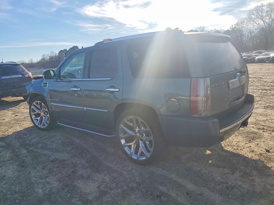 2008 Cadillac Escalade მანქანა იყიდება აუქციონზე, vin: 1GYFK63868R258890, აუქციონის ნომერი: 77870965