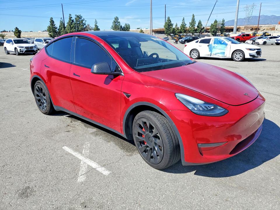 78973745 :رقم المزاد ، 5YJYGAEE8MF266754 vin ، 2021 Tesla Model Y مزاد بيع