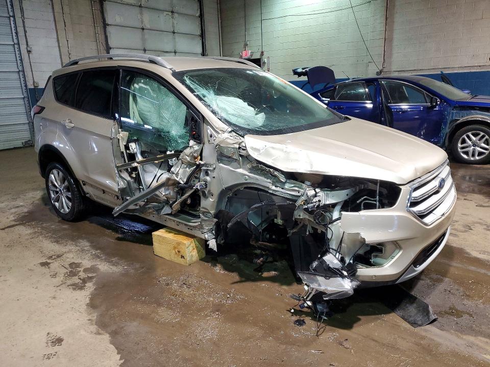Продаж на аукціоні авто 2018 Ford Escape, vin: 1FMCU9J92JUD49217, номер лоту: 76754415