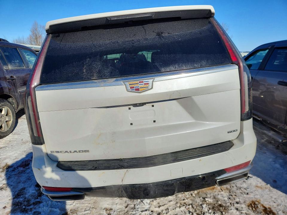 76427115 :رقم المزاد ، 1GYS4BKLXMR310698 vin ، 2021 Cadillac Escalade P مزاد بيع