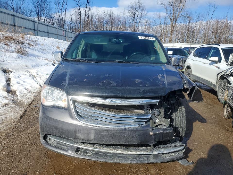 2016 Chrysler Town & Country მანქანა იყიდება აუქციონზე, vin: 2C4RC1CG5GR188415, აუქციონის ნომერი: 77289885