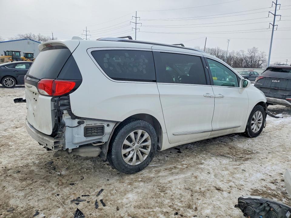 2019 Chrysler Pacifica მანქანა იყიდება აუქციონზე, vin: 2C4RC1BG9KR673179, აუქციონის ნომერი: 75729995