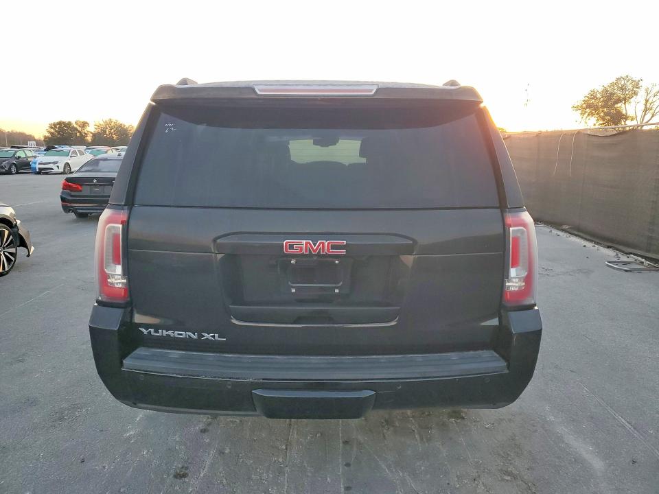 75667235 :رقم المزاد ، 1GKS1GKC3JR384587 vin ، 2018 Gmc Yukon Xl C مزاد بيع
